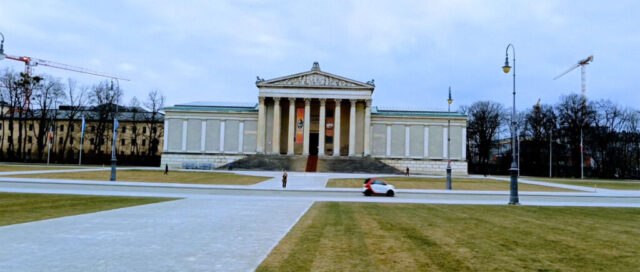Königsplatz 02