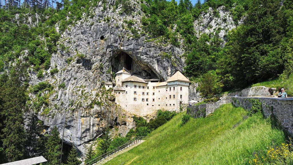 Predjama Castle