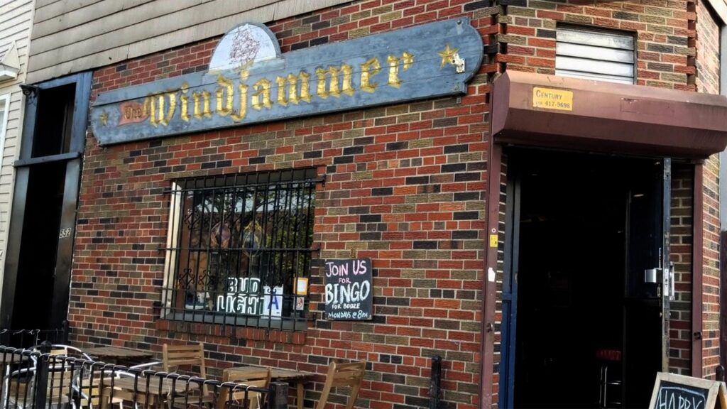 Windjammer Bar